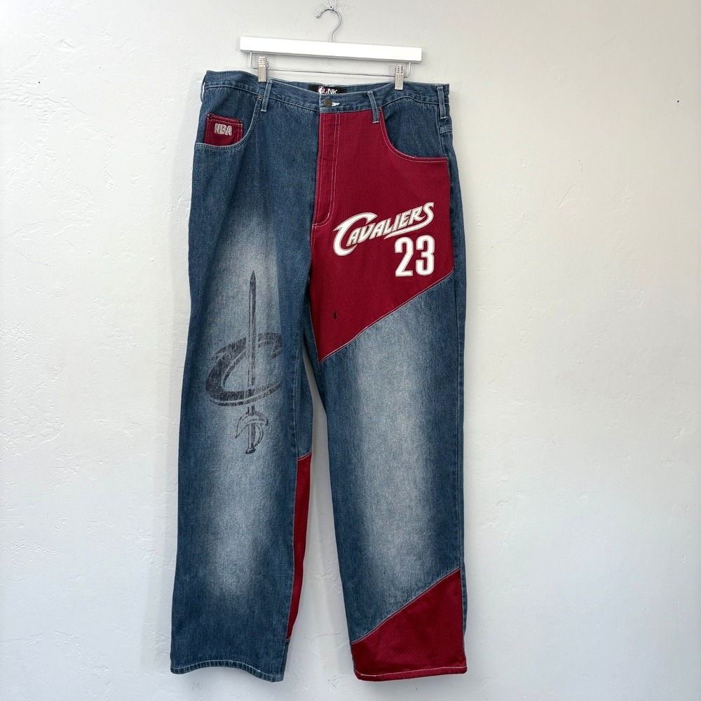 UNK Denim NBA Cavaliers Jeams Size 40 x 34 LeBron James 23 Embroidered Logo Flaw